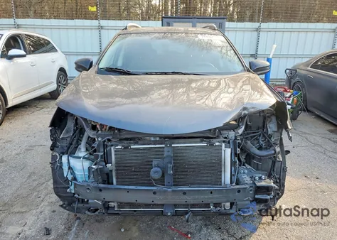 2015 Toyota Rav4 Le z USA, uszkodzony, nr VIN JTMZFREV7FJ055062